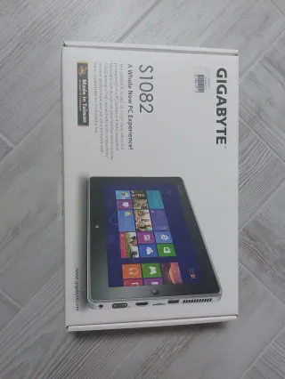 Tablet S1082 completa con tastiera