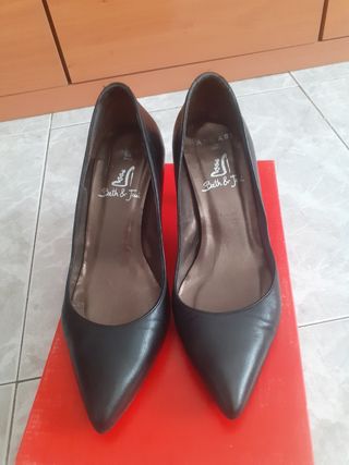 Zapatos de salón Beth & Jeni negros