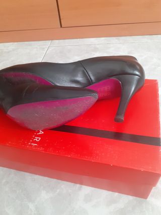 Zapatos de salón Beth & Jeni negros