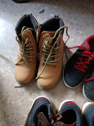 Lote Zapatillas Niños Varias Tallas 29 28 
