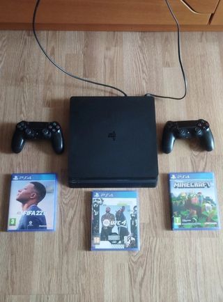 PS4 (PlayStation 4) Negra + 2 Mandos