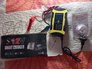 Cargador Batería 12V Smart Charger Leroy Merlin