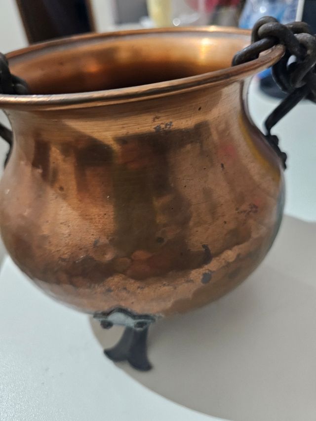 Antico vaso in rame per qualsiasi informazione 