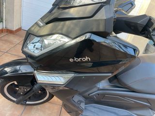 Moto Eléctrica E-Broh Strada Negra