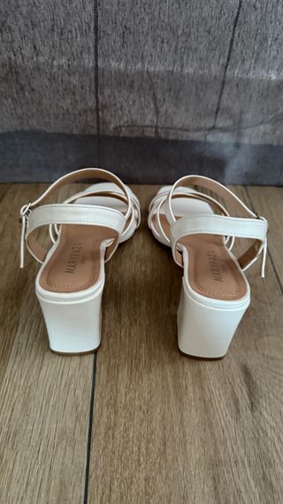 Sandalias Mary Paz Talla 41 Blancas