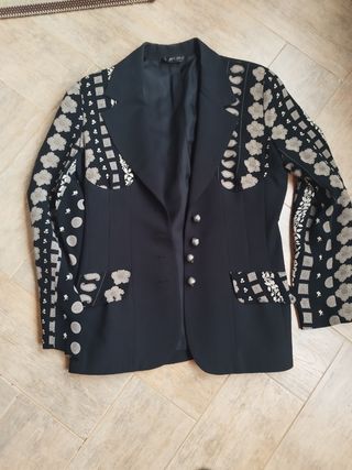 Americana Mark Harold Negra