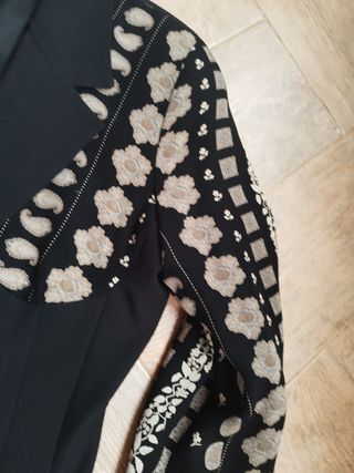 Americana Mark Harold Negra