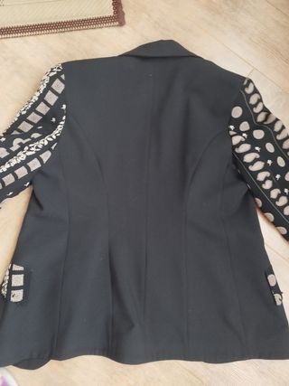 Americana Mark Harold Negra