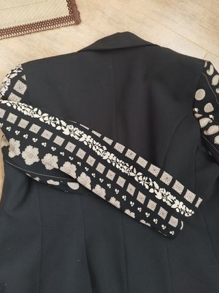 Americana Mark Harold Negra