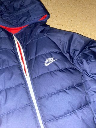 Chaqueta Nike reversible roja y azul