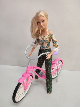 Muñeca Barbie con Bicicleta 2015