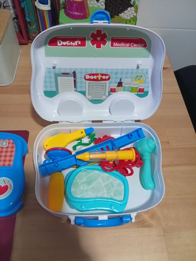 Maletín médico infantil tipo ambulancia