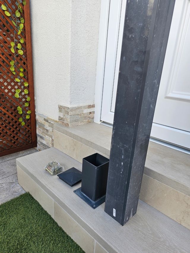 Poste de aluminio para vallas exterior