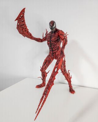 Hot Toys Carnage Deluxe 1/6 Scale Figure