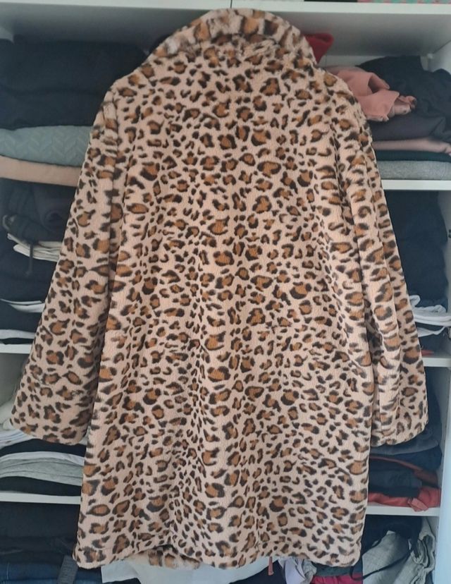 Abrigo estampado animal print