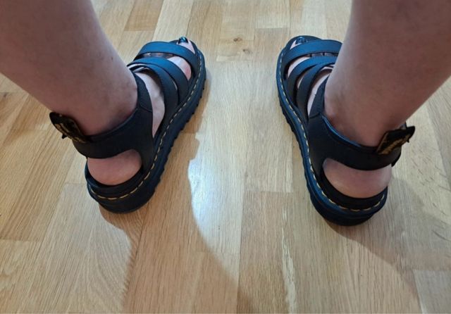 Sandalias Dr. Martens Negras