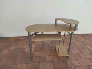 Escritorio madera y metal