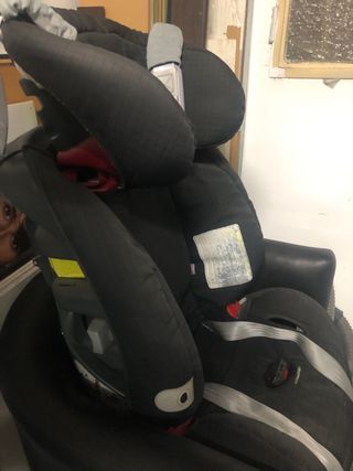Silla de coche negra