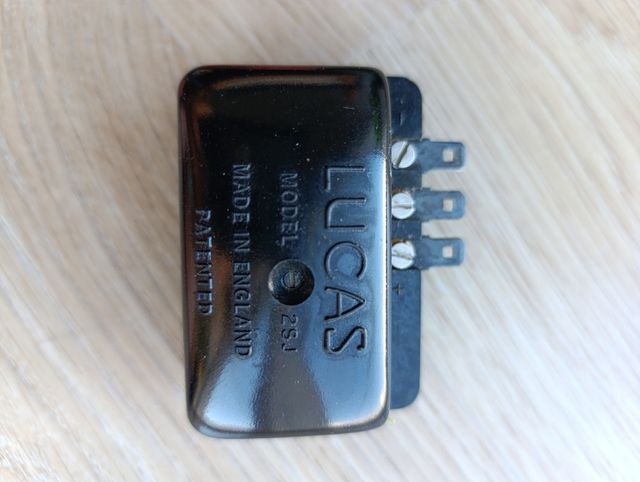 Bomba depósito lavaparabrisas 2SJ Jaguar Antiguo