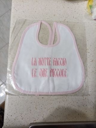 Bavaglino con scritta La notte faccio le ore picco