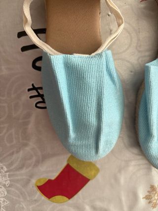 ALPARGATAS COMBINADAS BEIGE Y AZUL