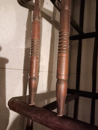 Banco antiguo madera y enea