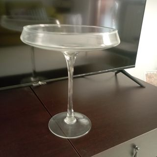 Coppa in vetro trasparente