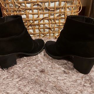 Botines negros talla 37