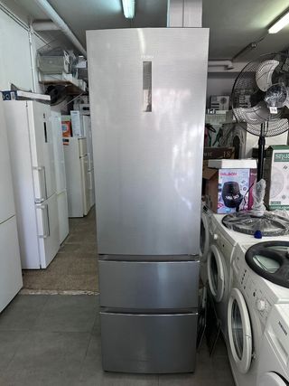 Nevera combi Haier con garantía transport