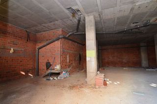 Local comercial en alquiler en Carral