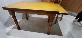 Mesa de cocina de madera