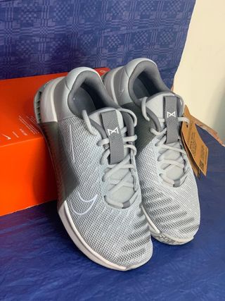 Nike Metcon 9 Scarpe da Ginnastica Grigio/Bianco