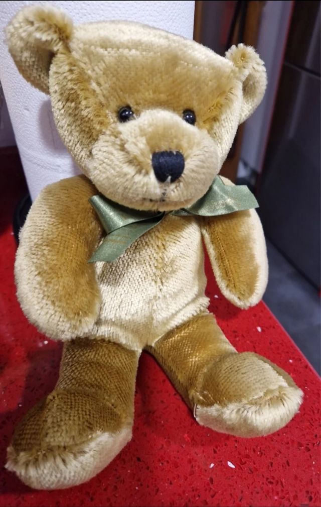 Osito de peluche Harrods con lazo verde