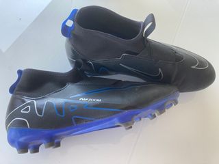 Botas de fútbol Nike para niño