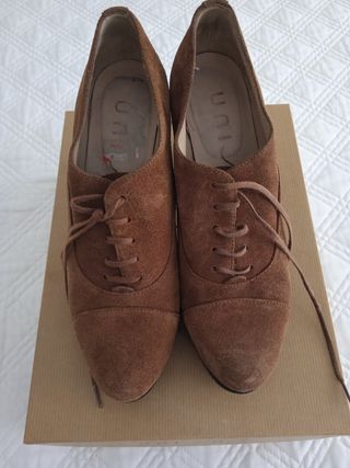 Zapatos Unisa Marrones Talla 37