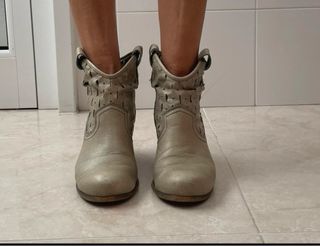 Botines piel beige talla 38
