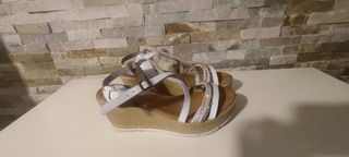 Sandalias cuña piel blanca talla 40