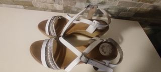 Sandalias cuña piel blanca talla 40