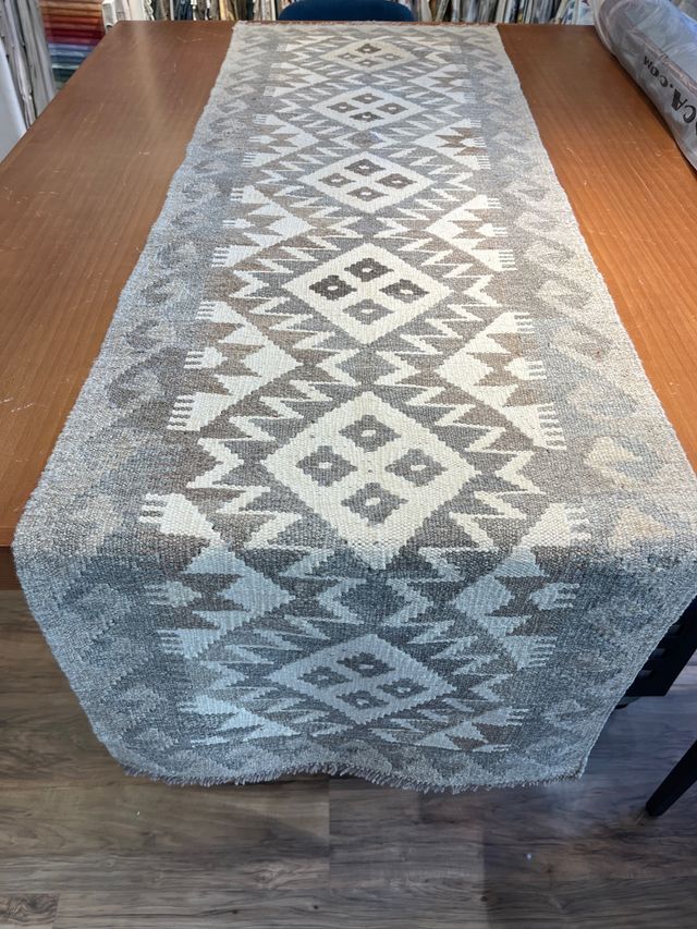 Alfombra Kilim Lana 100%. Medidas 57x191 cm.