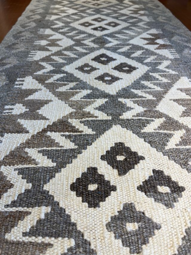 Alfombra Kilim Lana 100%. Medidas 57x191 cm.
