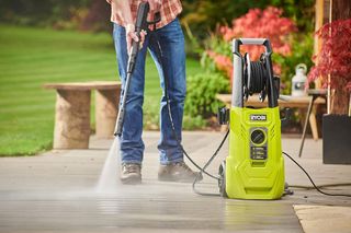 Hidrolimpiadora RYOBI de 2000 W
