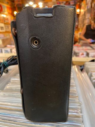 Radio Vintage Sharp FM/SW/MW Negra