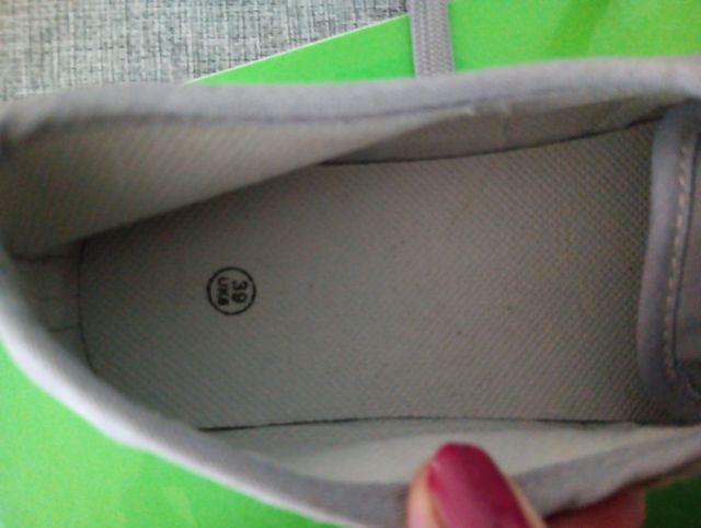 Zapatillas grises talla 39