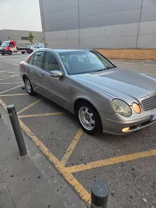 Mercedes-Benz Clase E 2004