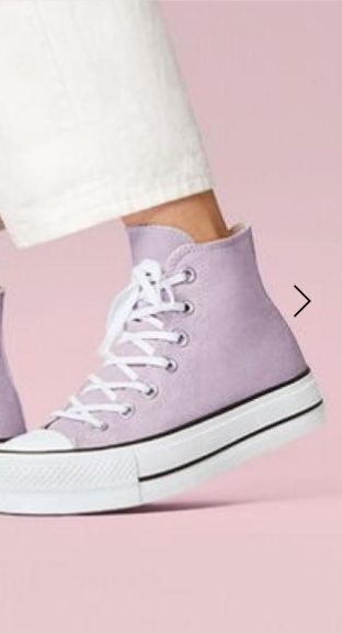 Tipo Converse Azul Talla 37 Y otro par en lila