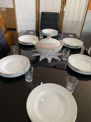 Mesa Negra con 6 o 4 Sillas