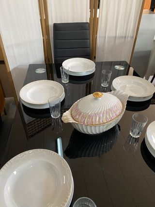 Mesa Negra con 6 o 4 Sillas