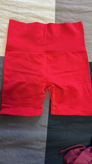 Ropa deportiva de alta calidad 5€por malla