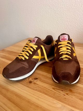 Zapatillas Munich Marrones y Amarillas