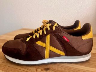 Zapatillas Munich Marrones y Amarillas